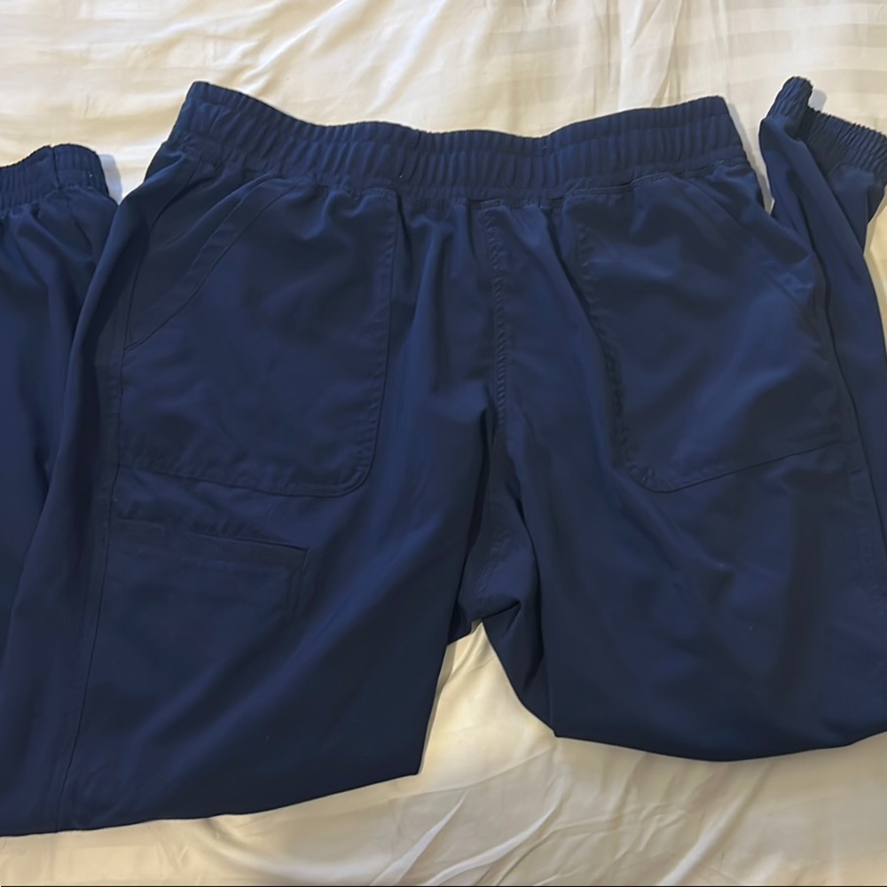 Women’s jogger scrub pants